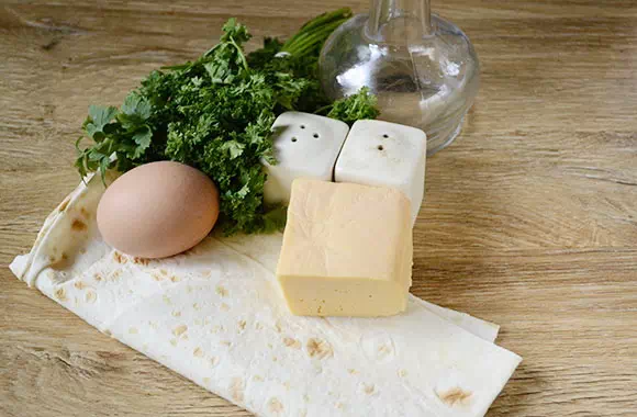 конвертики из лаваша с сыром и яйцом рецепт фото 1